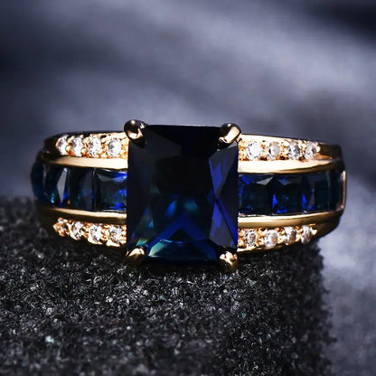 Kassira Bluemont Ring | Gold