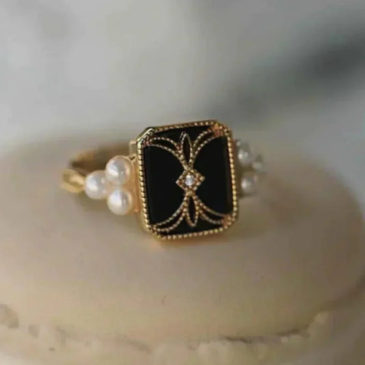 Antique Black Pearl Golden Ring | Gold